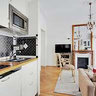 Eiffel Market Charming 2 Bed Apt Near Invalides
