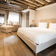 Classy Bourgeois Chic 2 Bedroom Apt in Le Marais