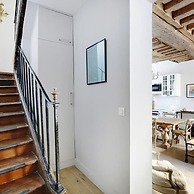 Classy Bourgeois Chic 2 Bedroom Apt in Le Marais
