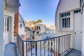 Bright Etoile Bright 2 bed Close to Eiffel Tower Arc the Triomphe et C