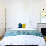 Chic Grenelle 3 Bedroom Apartment in Paris