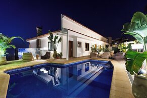 Bahía Apartments