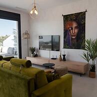 Casa la Vista by Bookaparadise