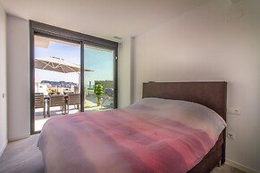 Villa Esmeralda 20 by Bookaparadise