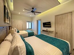 Beachtop Haven 2BR Condo at Iconic Sandy Beach