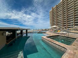 Beachtop Haven 2BR Condo at Iconic Sandy Beach
