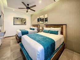 Beachtop Haven 2BR Condo at Iconic Sandy Beach