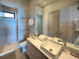 Beachtop Haven 2BR Condo at Iconic Sandy Beach