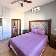 Sleek Downtown Escape With Private Parking