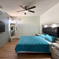 Sleek Downtown Escape With Private Parking
