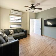 Sleek Downtown Escape With Private Parking