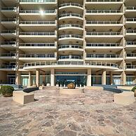 Luxury Ocean View Condo w Huge Deck