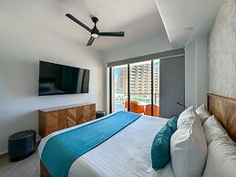 Luxury Ocean View Condo w Huge Deck