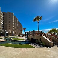 Luxury Ocean View Condo w Huge Deck