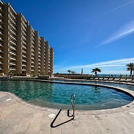 Luxury Ocean View Condo w Huge Deck