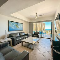 Luxury Ocean View Condo w Huge Deck