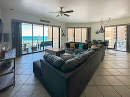 3BR Gem at Sandy Beach Area