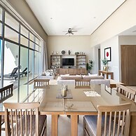 Splash Into Style Ground Floor Poolside Condo
