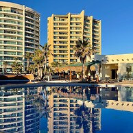 Splash Into Style Ground Floor Poolside Condo