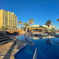 Splash Into Style Ground Floor Poolside Condo