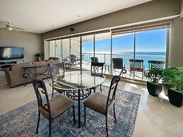 A Vista Into Tranquility Your 10th-floor Escape