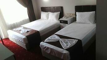 Blue Lake Otel