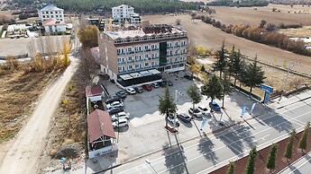Blue Lake Otel