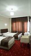 Blue Lake Otel