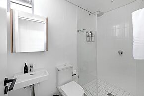 SIX ON N - Fluent Serviced Apartments