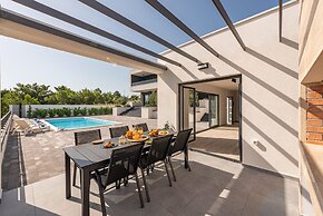 Villa Ruby Rose