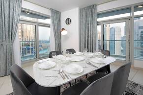 Luxury 2BR - partial Burj Khalifa view
