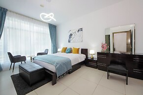 Luxury 2BR - partial Burj Khalifa view