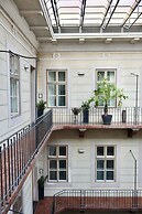 Harmonia Palace - Historic Residence