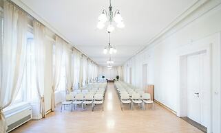 Harmonia Palace - Historic Residence