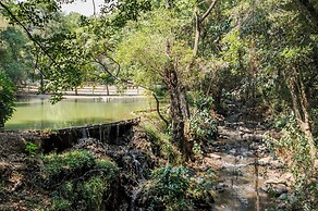 El Salto Luxury Ranch with Lake View