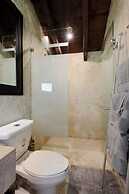 El Salto Luxury Ranch with Lake View