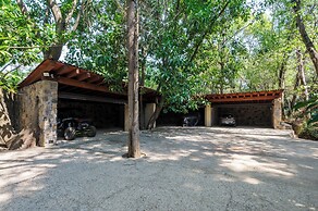 El Salto Luxury Ranch with Lake View