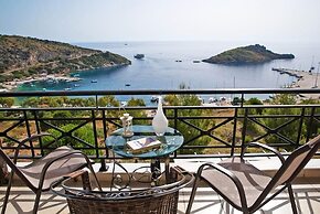 Coastal Paradise Found - Komis Private Pool Gem