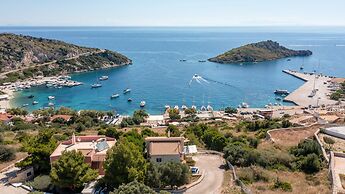 Coastal Paradise Found - Komis Private Pool Gem