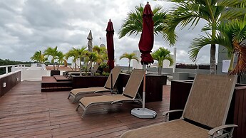 Luxurious Tropical Haven New Luxury Apt.