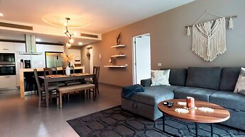 Luxurious Tropical Haven New Luxury Apt.
