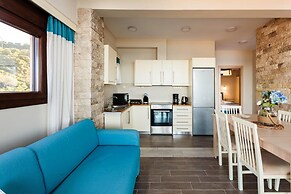 Seaside Summer Bliss - Aurora Luxury Pool Paradise