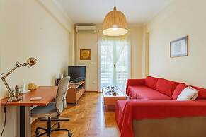 Athens Strawberry Hideaway - City Chic Retreat