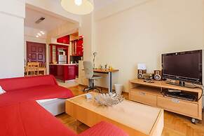 Athens Strawberry Hideaway - City Chic Retreat