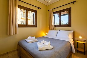 Stoupa Oasis - Spitiko Garden Getaway