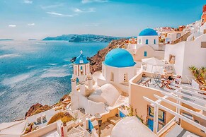 Santorini Luxury Suite w Rooftop Hottub Seaview