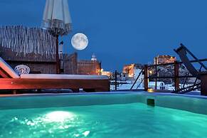 Santorini Luxury Suite w Rooftop Hottub Seaview