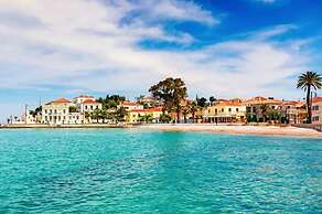 Vibrant Spetses - Mata Colorful Nest
