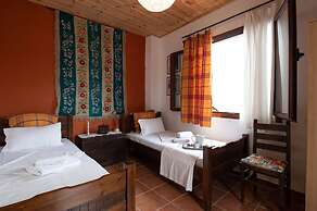 Cretan Magnolia Gem - Smari Cozy Getaway