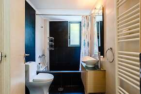 Kalamata s Spacious Getaway-taygetos Amazing View